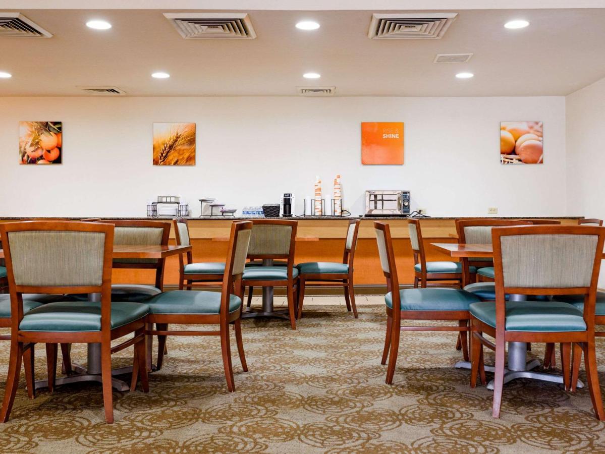Comfort Suites Baton Rouge South I-10 Bagian luar foto