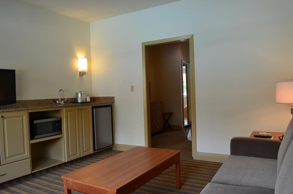 Comfort Suites Baton Rouge South I-10 Bagian luar foto